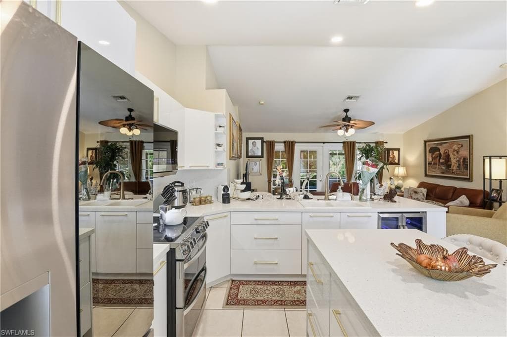 2207 28th St, Cape Coral, FL 33909-9