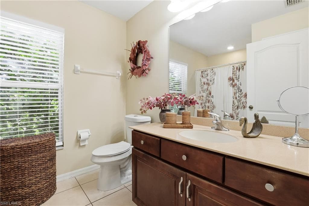 2207 28th St, Cape Coral, FL 33909-18