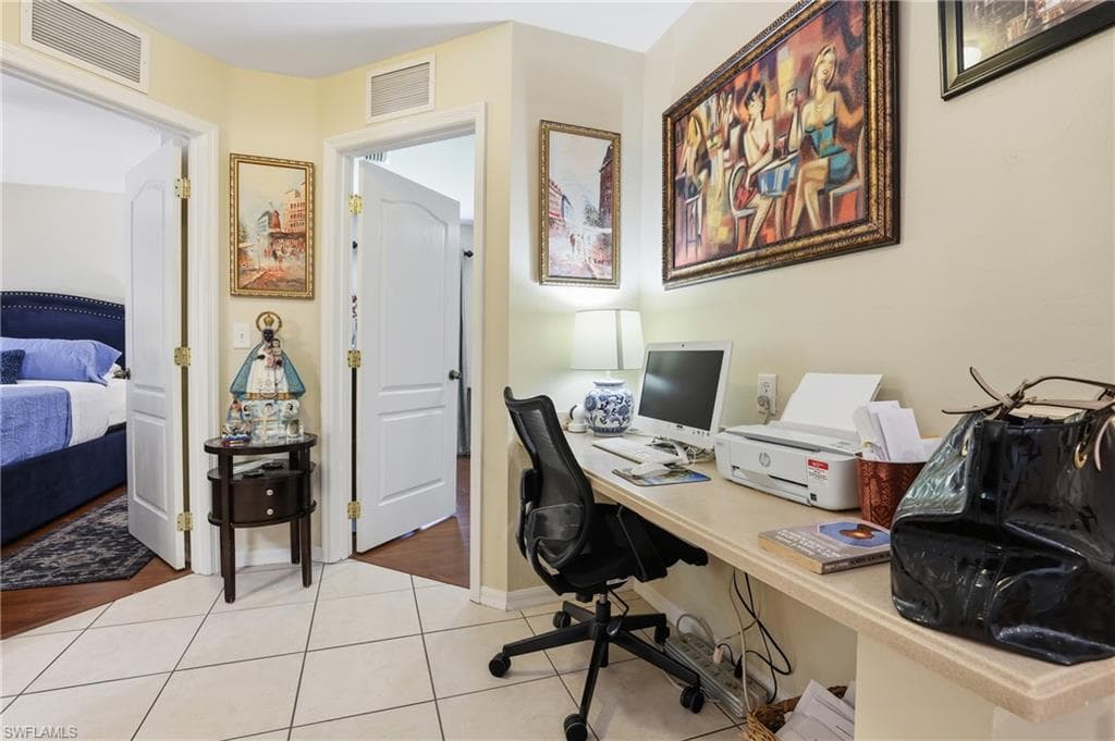 2207 28th St, Cape Coral, FL 33909-24