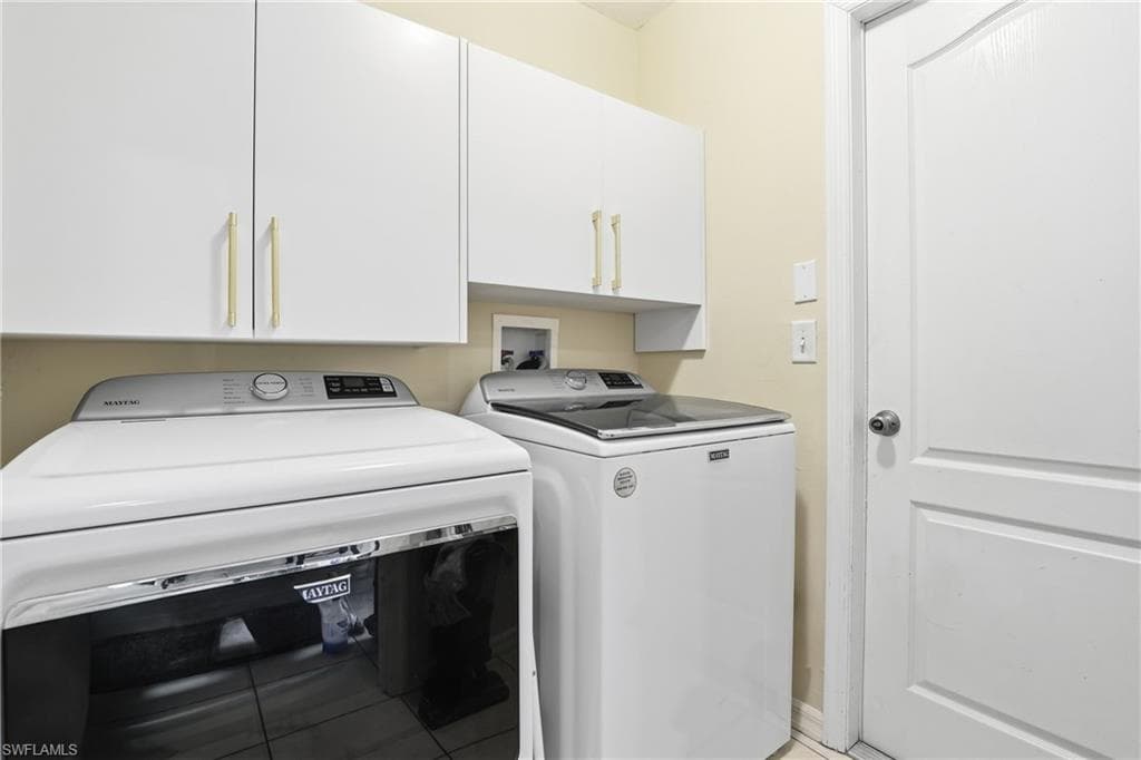 2207 28th St, Cape Coral, FL 33909-26