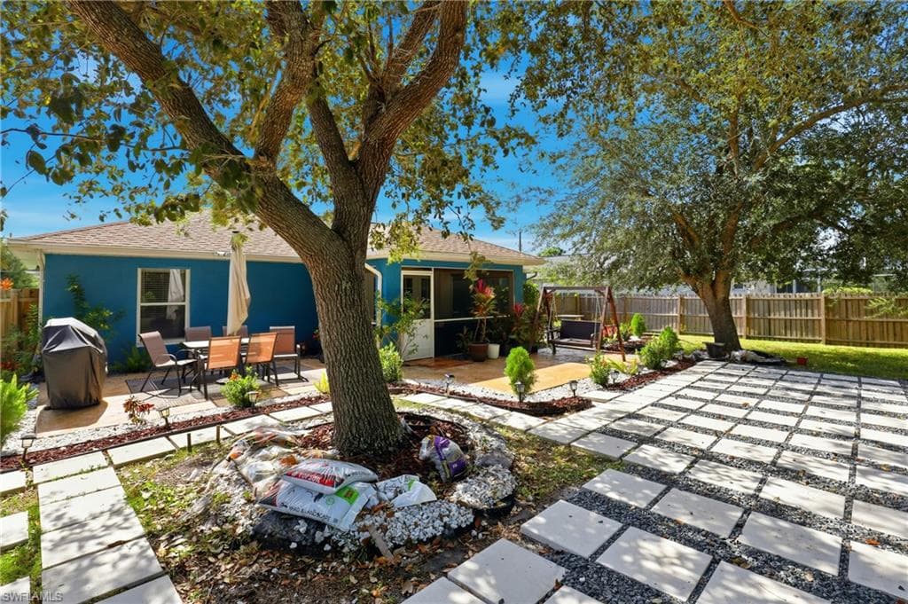 2207 28th St, Cape Coral, FL 33909-30