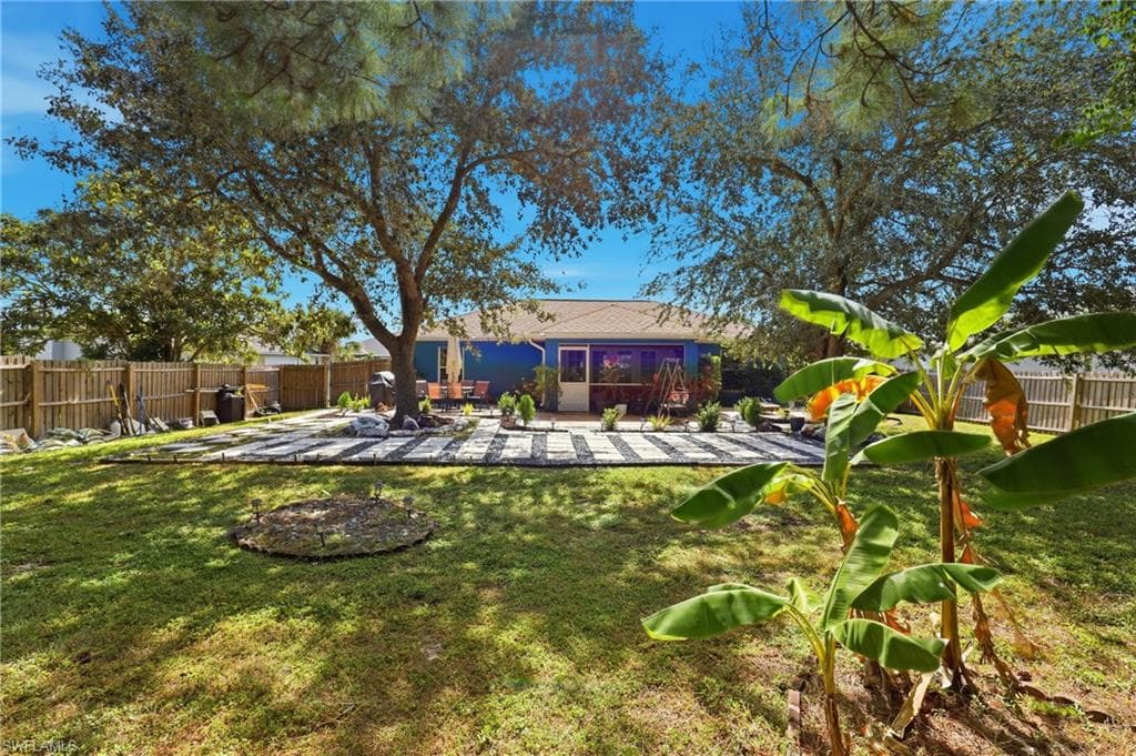 2207 28th St, Cape Coral, FL 33909-32