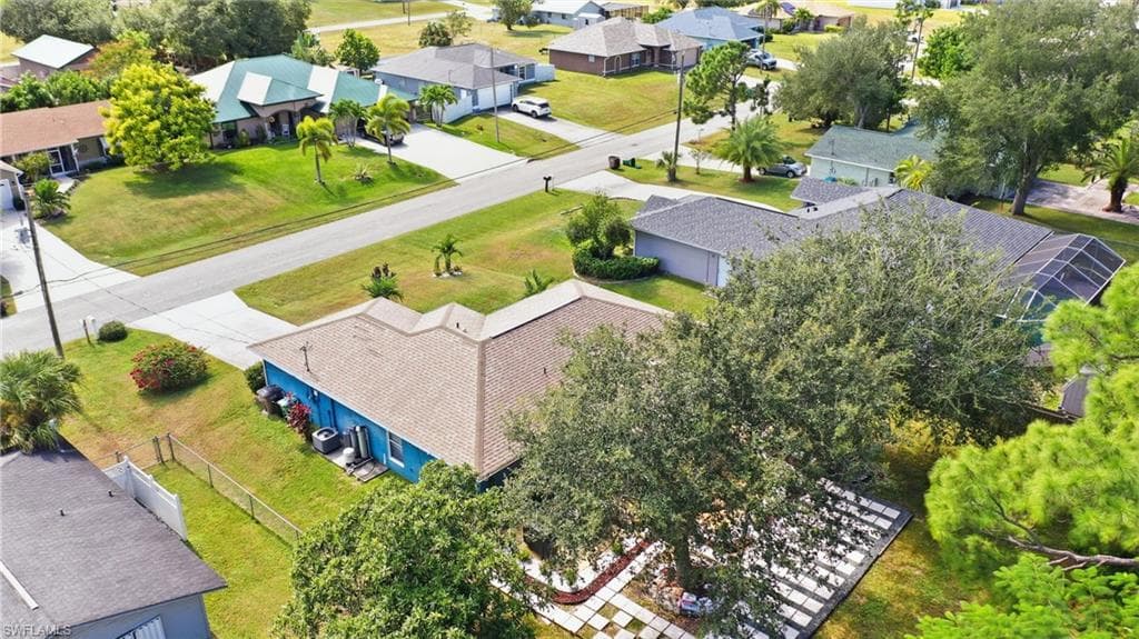 2207 28th St, Cape Coral, FL 33909-36