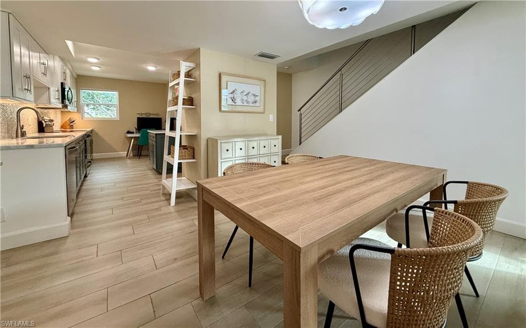 800 River Point Dr 534, Naples, FL 34102-9