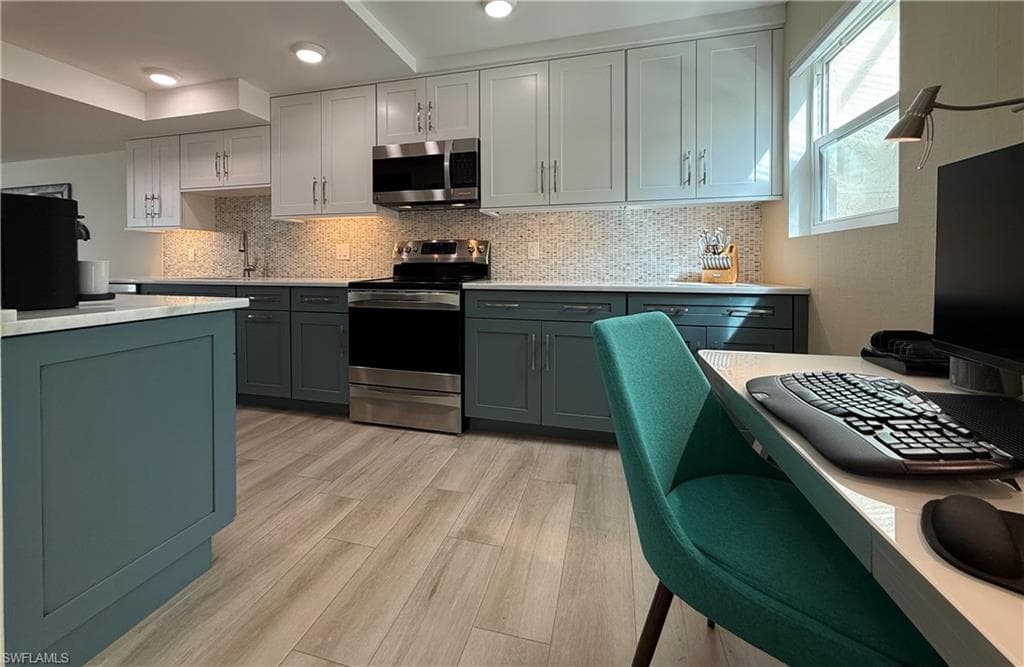 800 River Point Dr 534, Naples, FL 34102-3