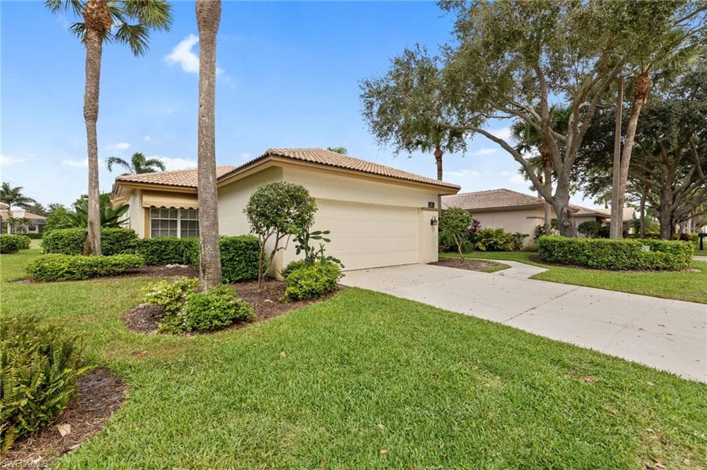 13541 Southampton Dr, Bonita Springs, FL 34135-43