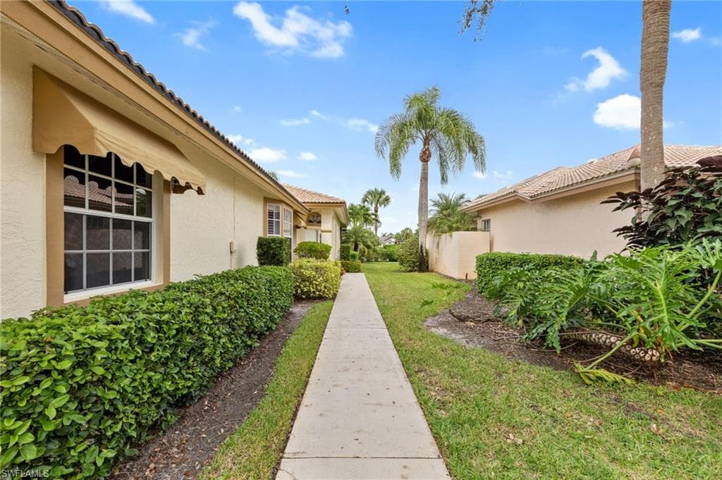 13541 Southampton Dr, Bonita Springs, FL 34135-44