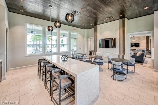 8886 Saint Lucia Dr 101, Naples, FL 34114-38