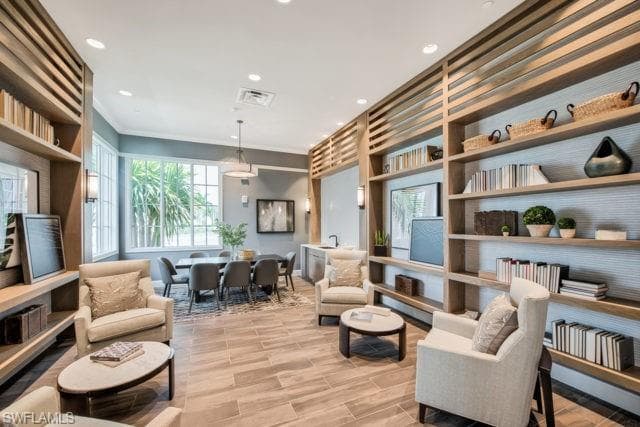 8886 Saint Lucia Dr 101, Naples, FL 34114-41