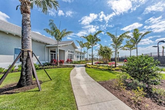 8886 Saint Lucia Dr 101, Naples, FL 34114-43