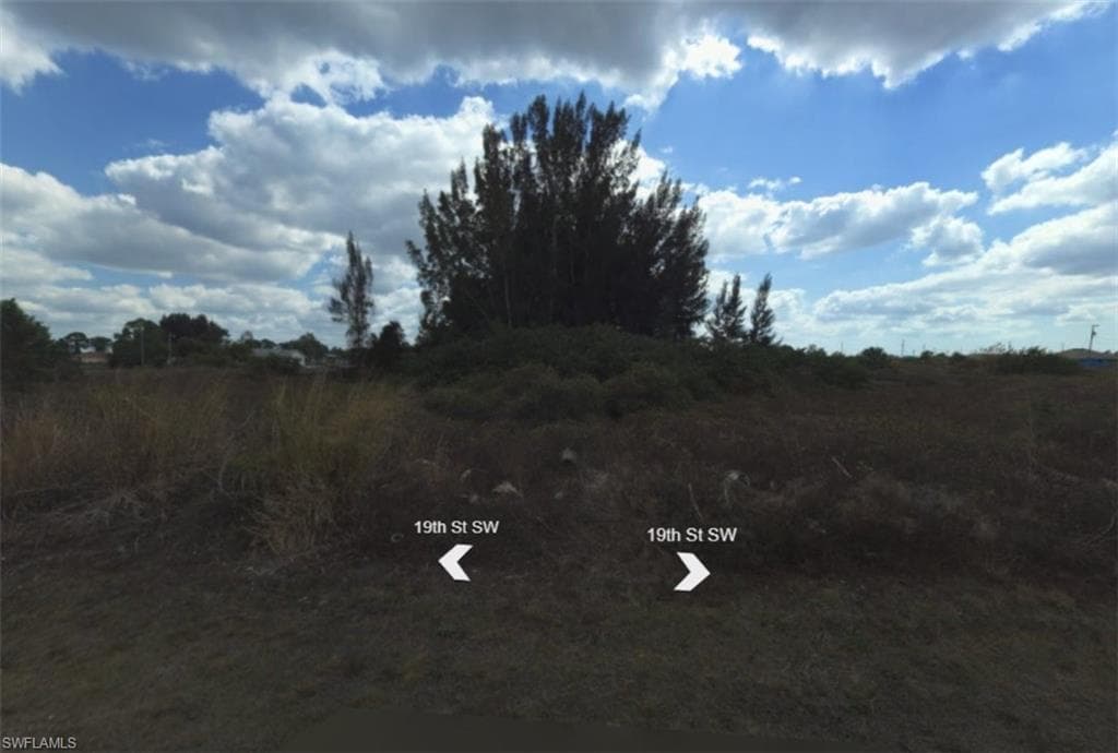 3913 19th St SW, Lehigh Acres, FL 33976-1