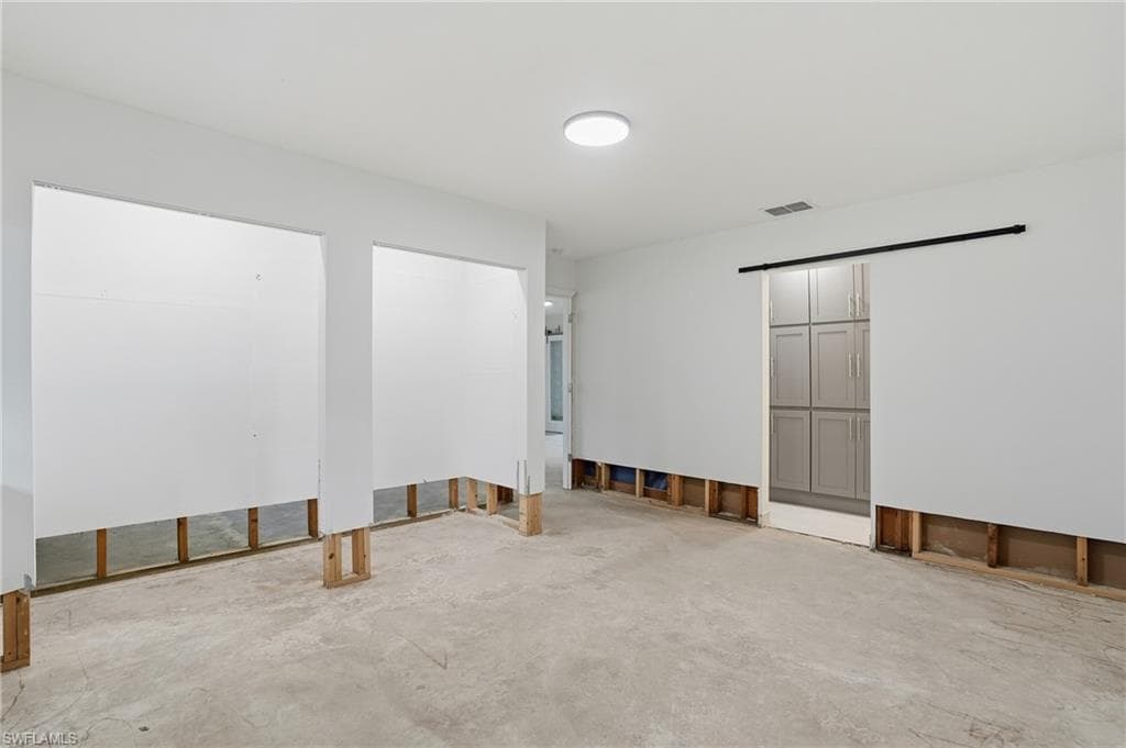 55 Aqua Ln, North Fort Myers, FL 33903-14