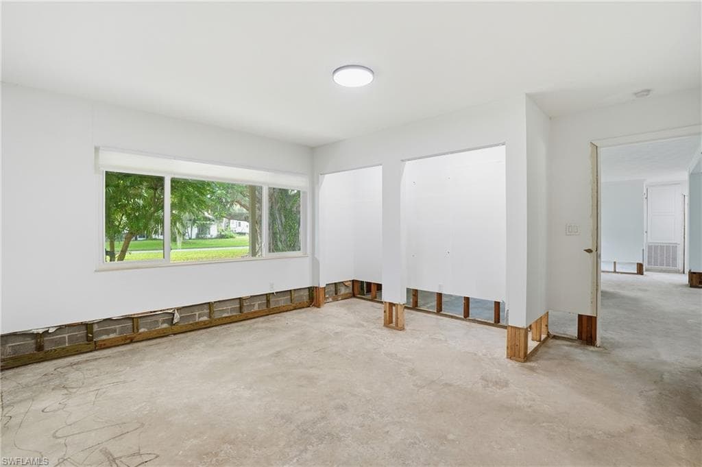 55 Aqua Ln, North Fort Myers, FL 33903-16