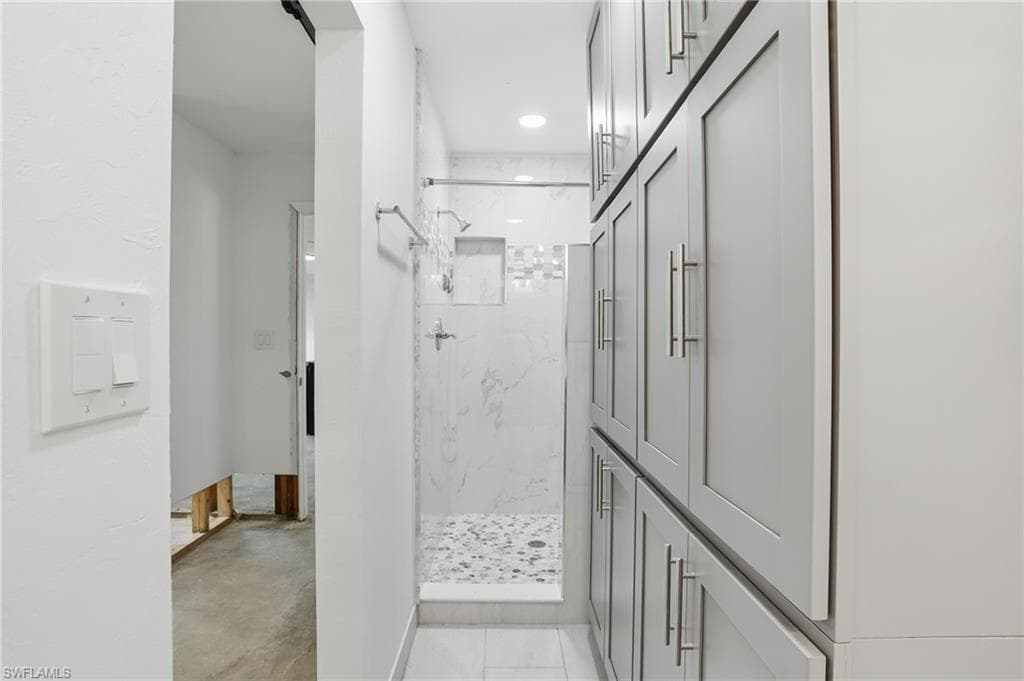 55 Aqua Ln, North Fort Myers, FL 33903-19