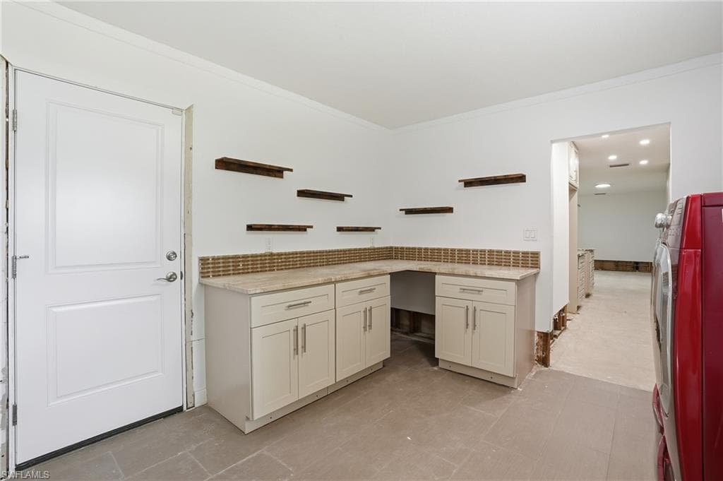 55 Aqua Ln, North Fort Myers, FL 33903-27