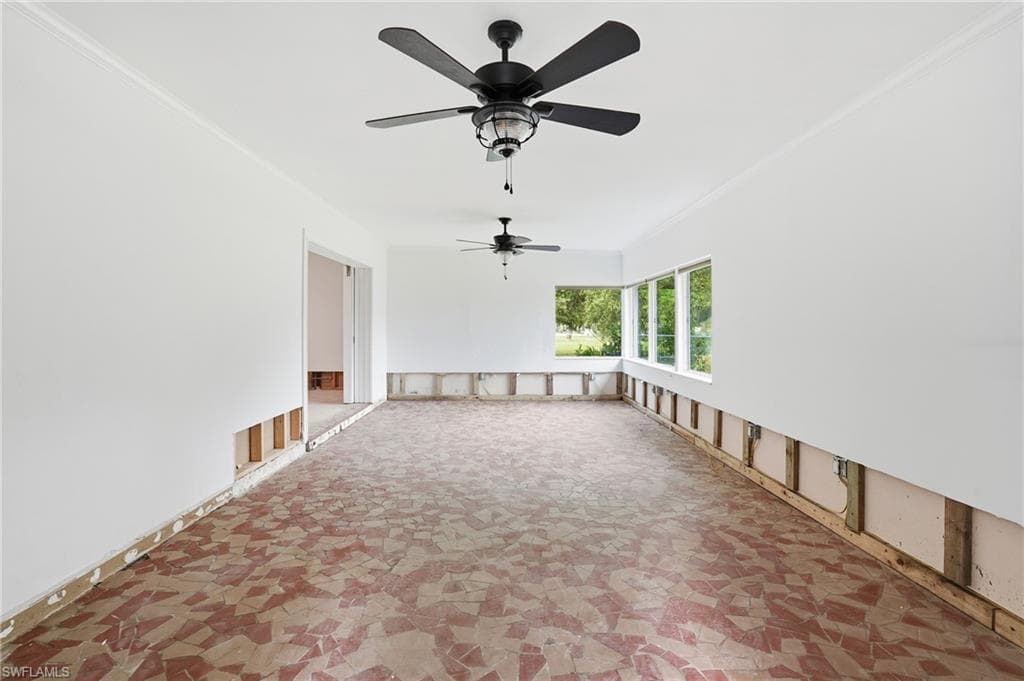 55 Aqua Ln, North Fort Myers, FL 33903-31