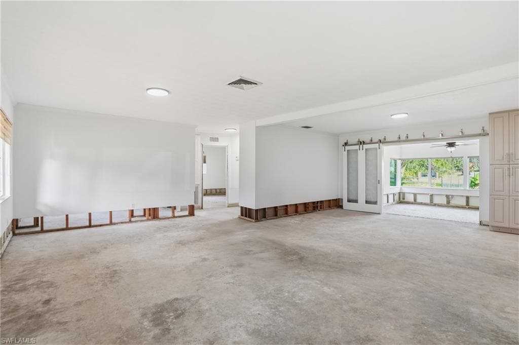 55 Aqua Ln, North Fort Myers, FL 33903-7