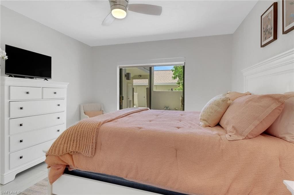 15450 Cedarwood Ln 103, Naples, FL 34110-17