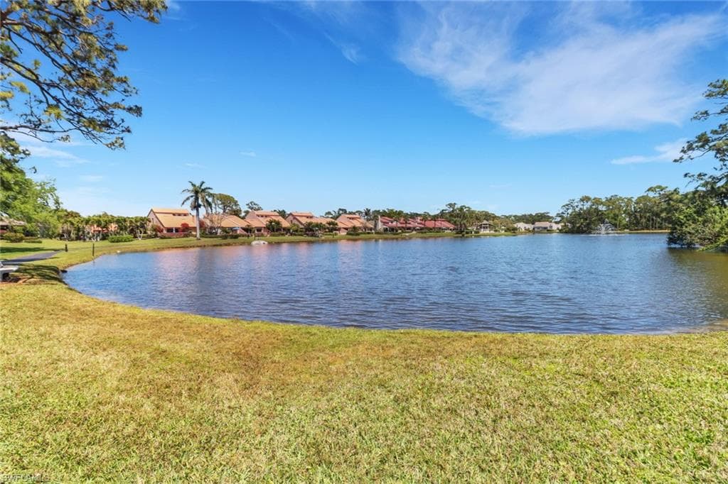 15450 Cedarwood Ln 103, Naples, FL 34110-25