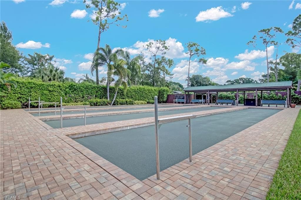 15450 Cedarwood Ln 103, Naples, FL 34110-29