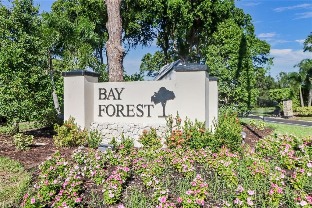 15450 Cedarwood Ln 103, Naples, FL 34110-34