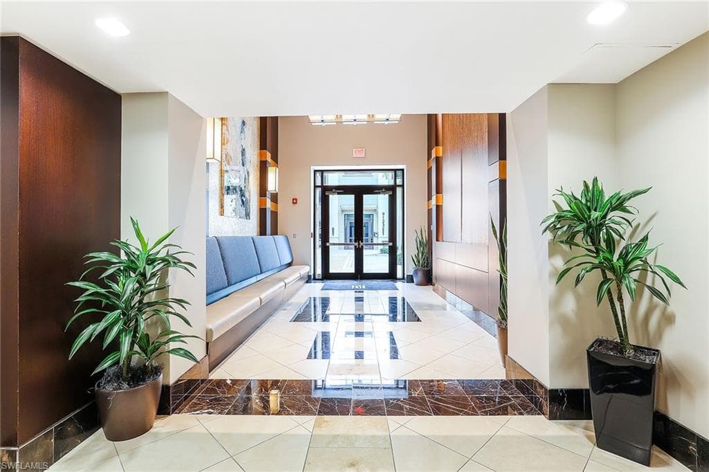 9115 Strada Pl 5416, Naples, FL 34108-2