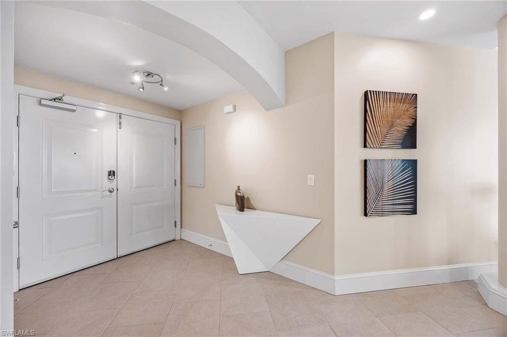 9115 Strada Pl 5416, Naples, FL 34108-3