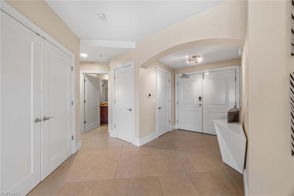 9115 Strada Pl 5416, Naples, FL 34108-4