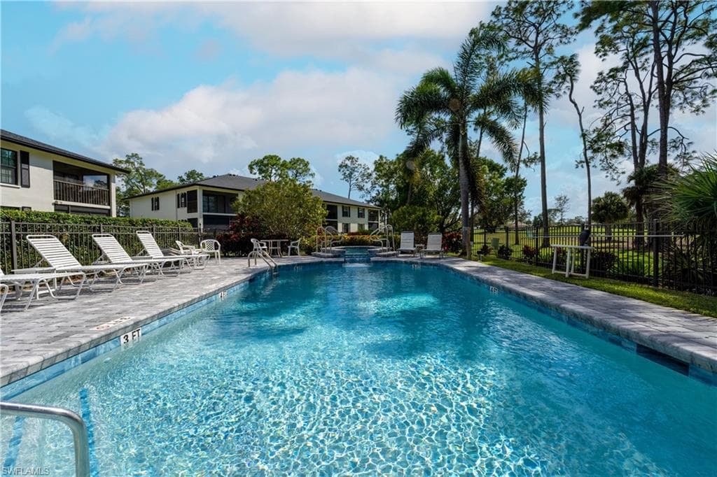 809 Augusta Blvd 809-6, Naples, FL 34113-26