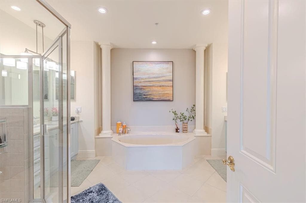 9242 Tesoro Ln 1, Naples, FL 34114-12