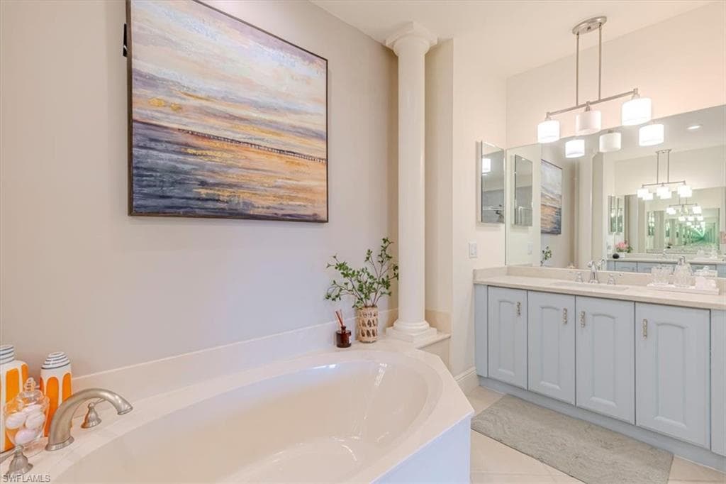 9242 Tesoro Ln 1, Naples, FL 34114-20