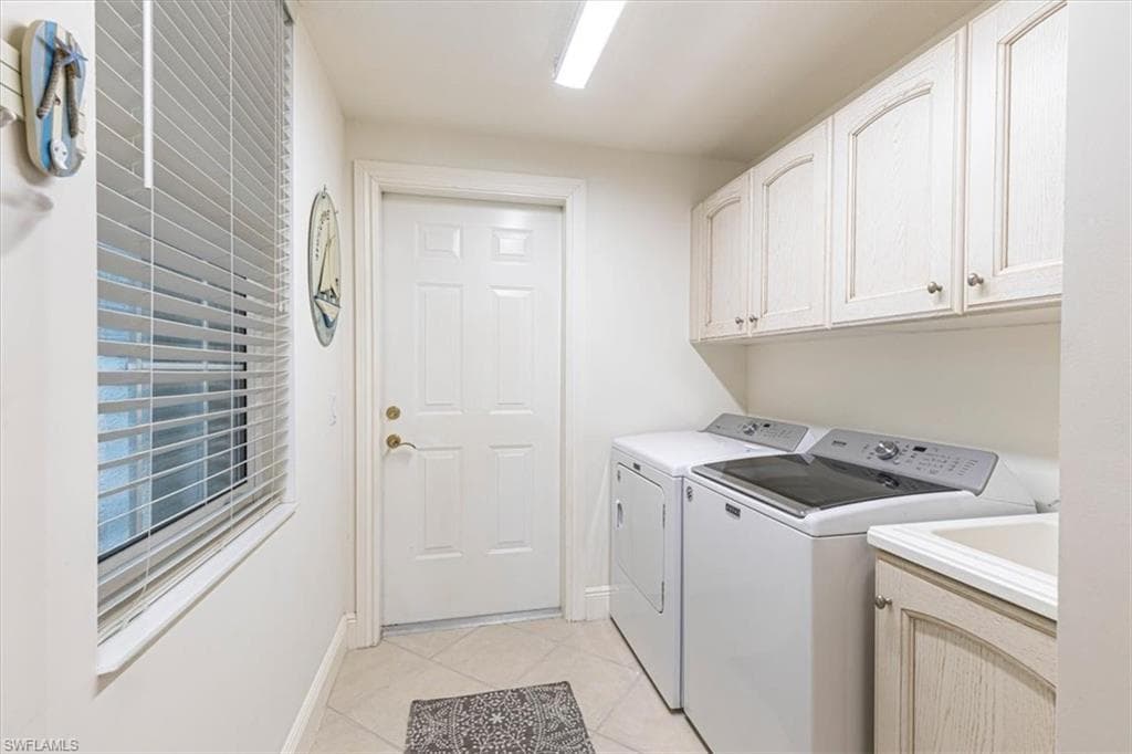 9242 Tesoro Ln 1, Naples, FL 34114-23