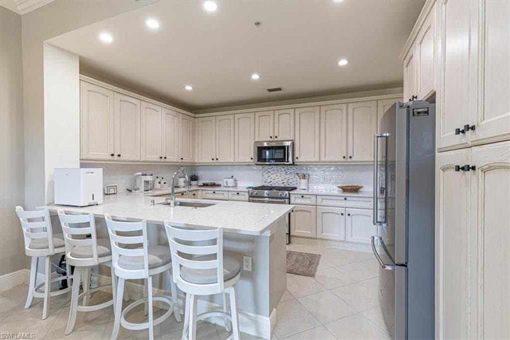 9242 Tesoro Ln 1, Naples, FL 34114-27