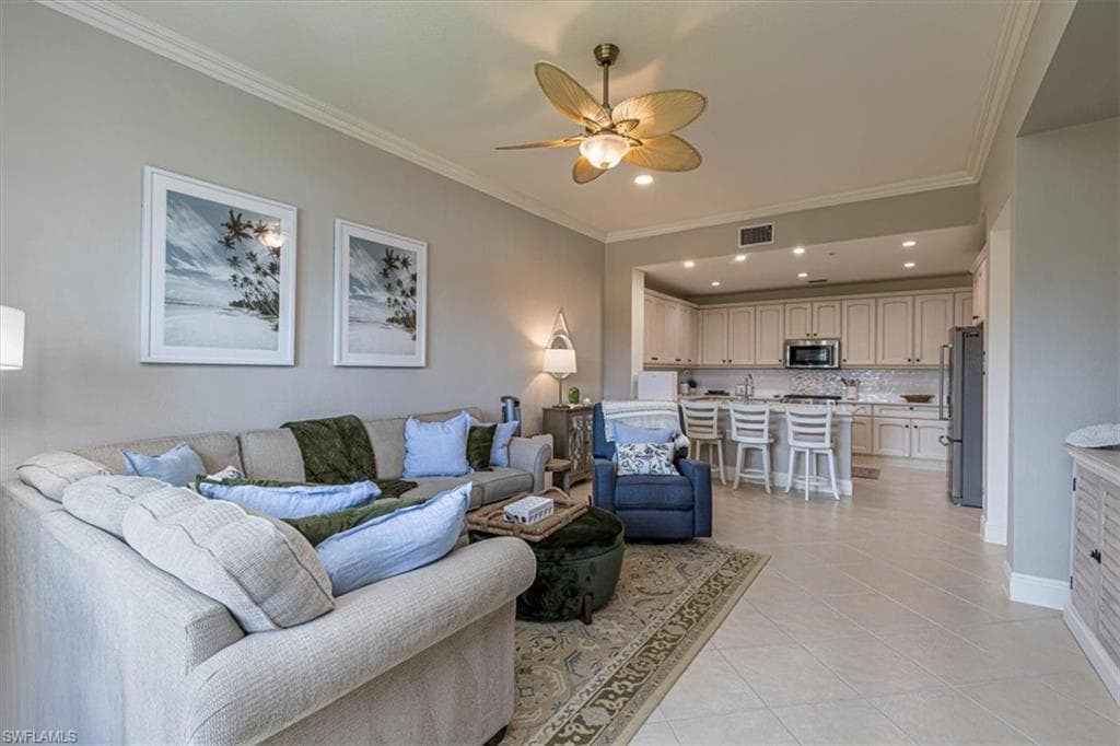 9242 Tesoro Ln 1, Naples, FL 34114-28