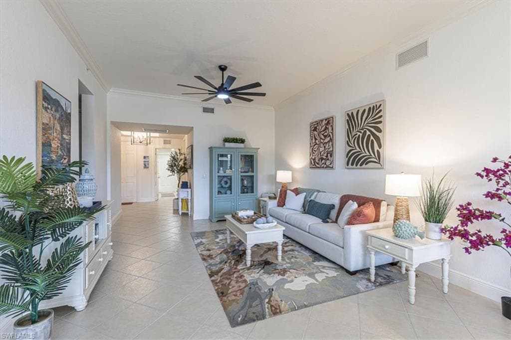 9242 Tesoro Ln 1, Naples, FL 34114-30