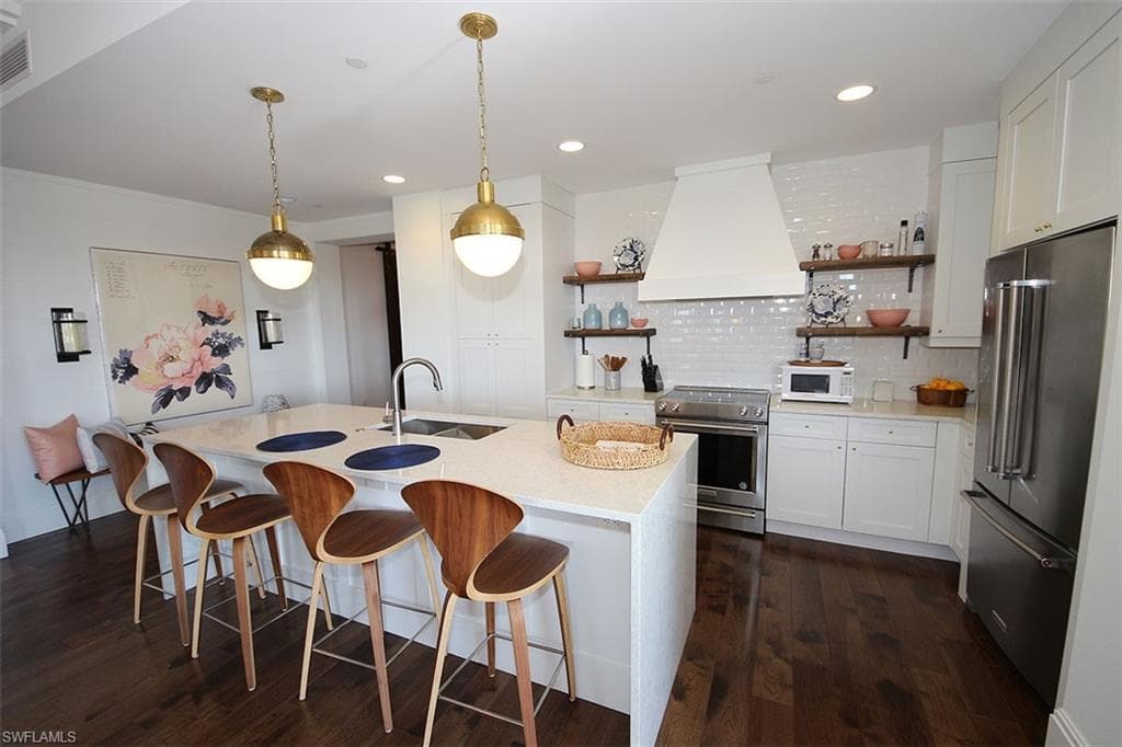 1035 3rd Ave S 411, Naples, FL 34102-13