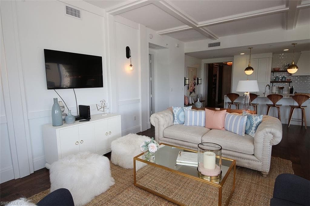 1035 3rd Ave S 411, Naples, FL 34102-3