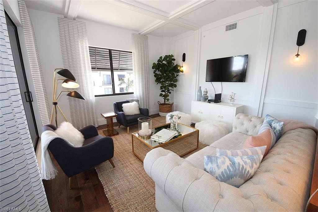 1035 3rd Ave S 411, Naples, FL 34102-4