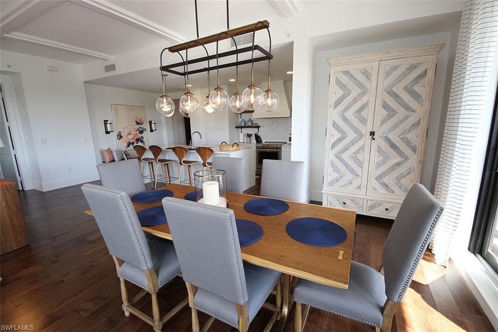 1035 3rd Ave S 411, Naples, FL 34102-7