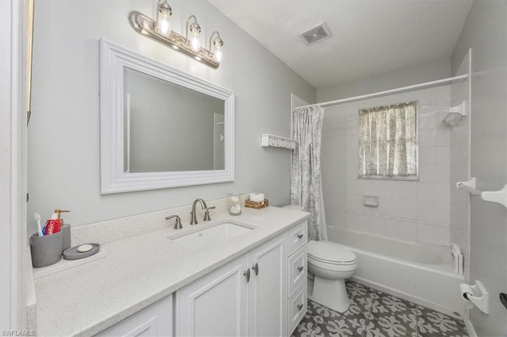 361 9th St NW, Naples, FL 34120-17