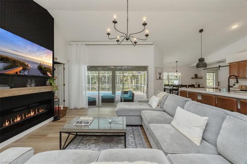 361 9th St NW, Naples, FL 34120-5