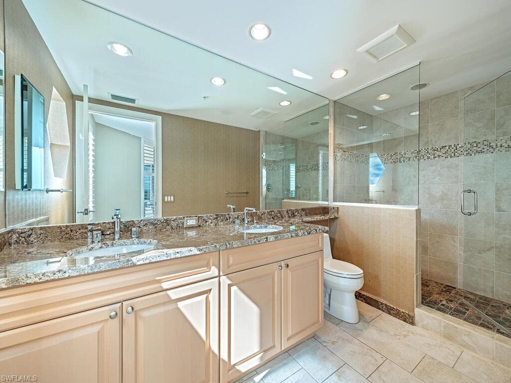 7575 Pelican Bay Blvd 608, Naples, FL 34108-17