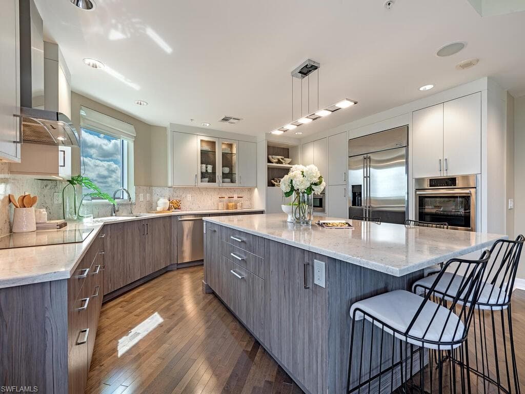 7575 Pelican Bay Blvd 608, Naples, FL 34108-4