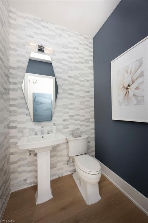 8762 Driftwood Dr, Naples, FL 34114-22