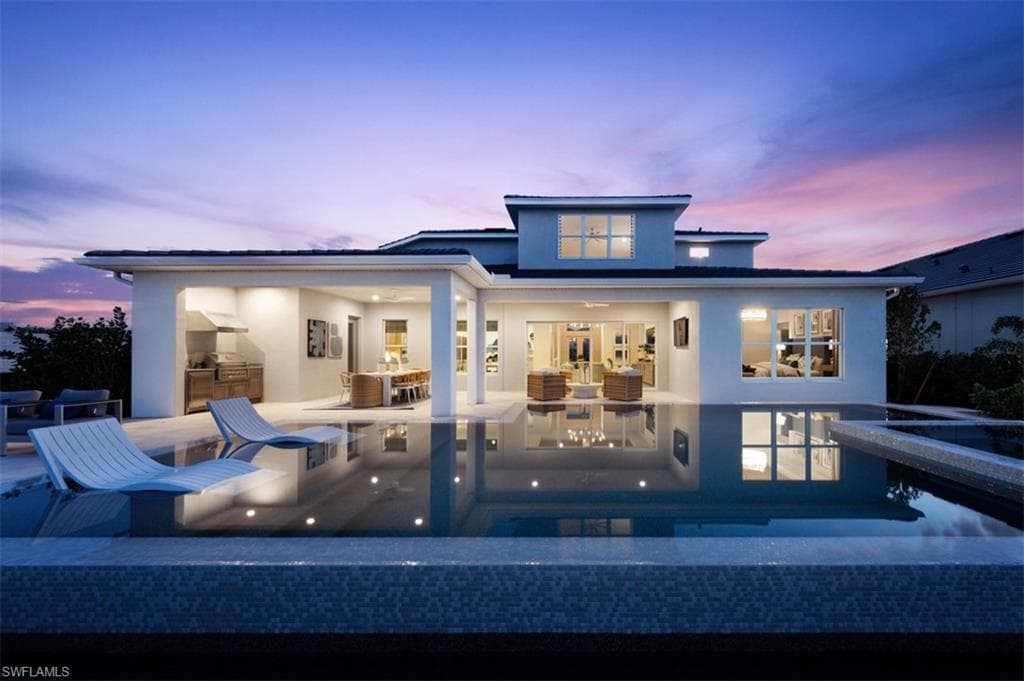 8762 Driftwood Dr, Naples, FL 34114-23