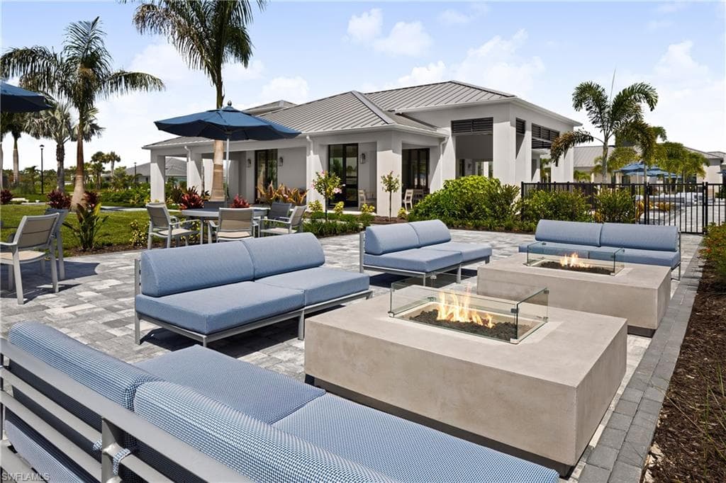 8762 Driftwood Dr, Naples, FL 34114-44