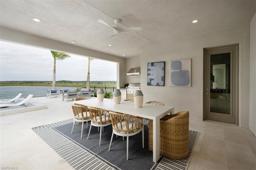 8762 Driftwood Dr, Naples, FL 34114-3