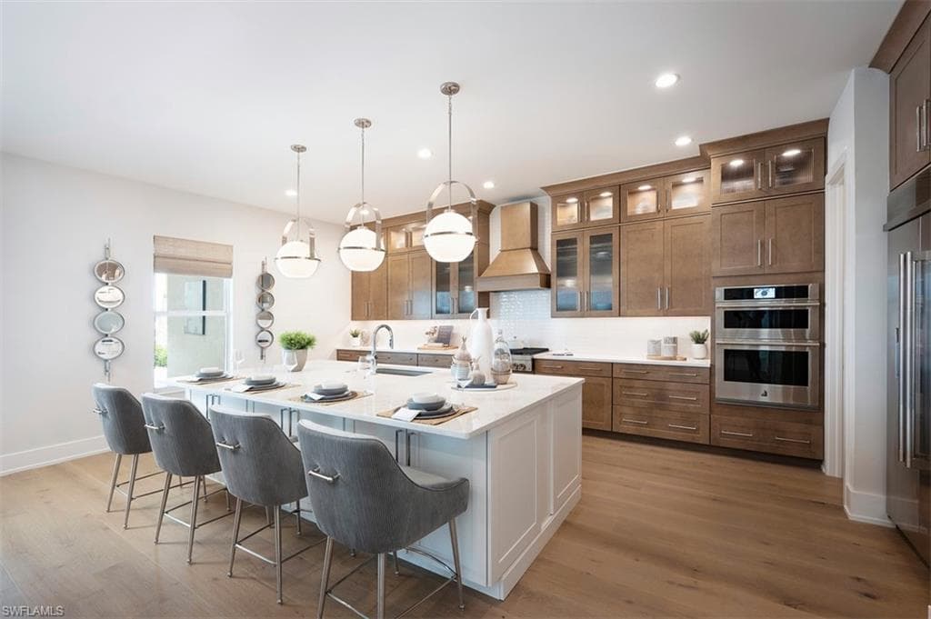 8762 Driftwood Dr, Naples, FL 34114-7