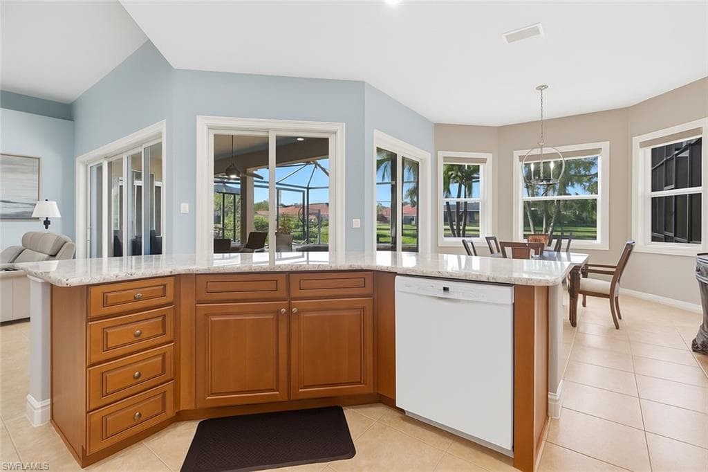 6097 Dogleg Dr, Naples, FL 34113-8