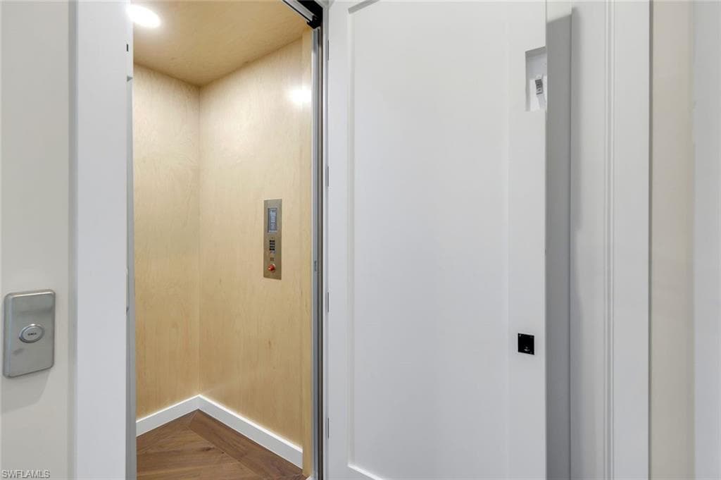 16647 Isola Bella Ln, Naples, FL 34110-22